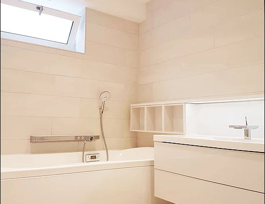 photo Salle de bain XVIIIe Ojeda Group BTP