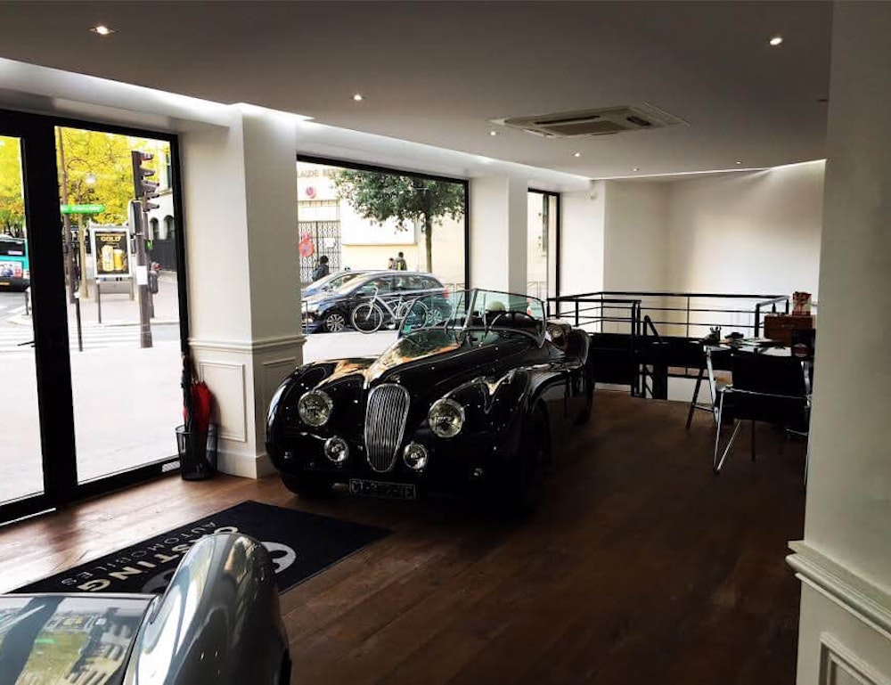 photo Salon d'exposition automobile vintage Renovar